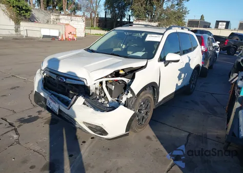 2021 Subaru Forester Premium z USA, uszkodzony, nr VIN JF2SKAJC6MH519614